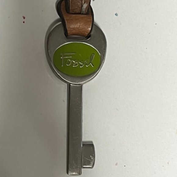 Fossil Silver Tone Green Brown Leather Strap Charm Hang Tag 9.5" Long - Picture 6 of 11